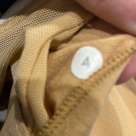 Lululemon Venus Yoga Active Athletic Gym Workout Racerback Tank Top Size 4 - Picture 7 of 9